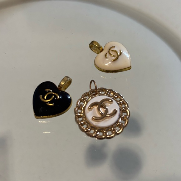 Chanel repurposed Jewelry - Chanel Repurposed Black and White Heart Button Pendant Set